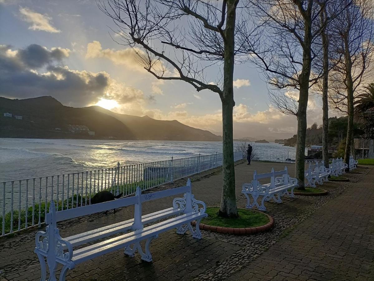 Piso Turistico Mundaka Con Opcion A Garaje Appartement Buitenkant foto